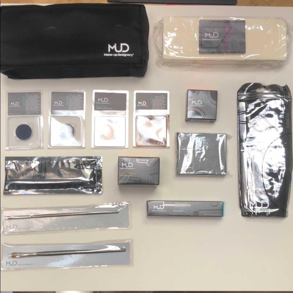 MUD make-up designory kit